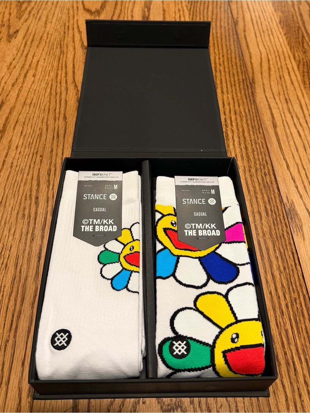 Takashi Murakami Stance Collab White with original box - 2-Pack